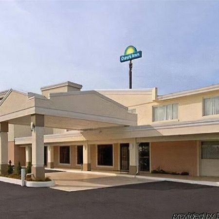 Days Inn Chicopee Exterior foto